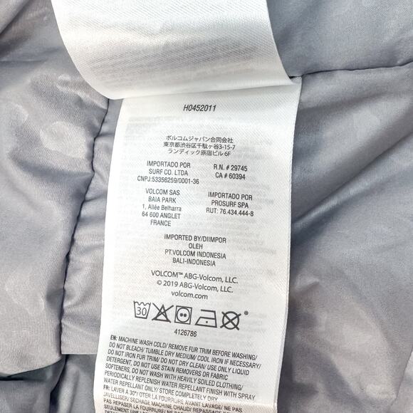 Volcom Snowboard Jacket - Women's XL - Picture 9 of 9